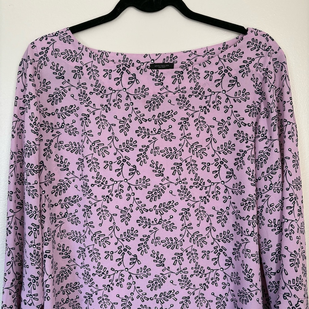 Ann Taylor Lavender Patterned Blouse - Picture 5 of 11